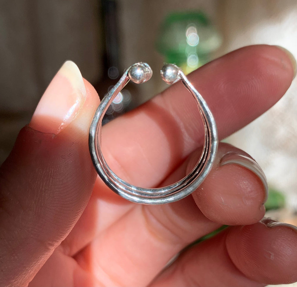 
            
                Load image into Gallery viewer, Teardrops ring Salt and Steel Jewelry 
            
        